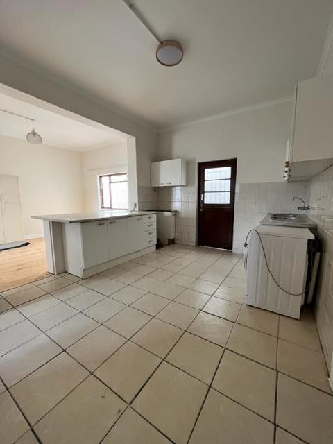 To Let 1 Bedroom Property for Rent in Observatory Western Cape